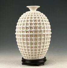 China Exquisite Decoration Vase Dehua Porcelain Hollow Vase HP010 picture