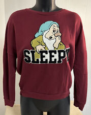 DISNEY Sleepy Snow White Crop Sweatshirt Sz M Front embroidered  Sleepy Burgandy picture