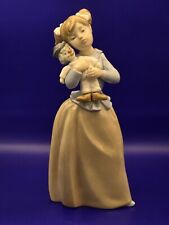 LLADRO NAO Figurine #1808 - 