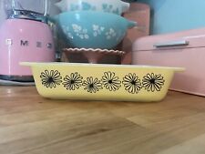Vintage pyrex jaj spring yellow daisy spacesaver picture
