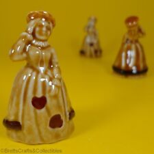 Wade Whimsies (Series 4 Retail) Set #3 (2001) Nursery (A) - #17 Queen of Hearts picture