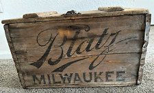 Vintage 1926 BLATZ BEER Milwaukee WOOD CRATE 2 dz GLASS BOTTLE original hardware picture