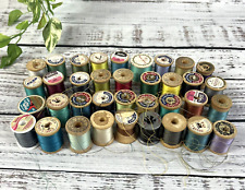 Lot of 36 Vintage Wooden Spools & Thread Variety Crafts Art Collectors Sewing picture