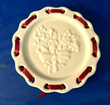 Longaberger Pottery Hot Plate Ribbon Laced Excellent Condition Please Read picture