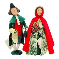 Byers Choice Williamsburg 2001 Colonial Woman Apple Cone & 2002 Man w/Lantern picture