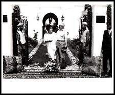 Elizabeth Taylor + Malcolm Forbes (1989) Hollywood Memorabilia Photo K 163 picture