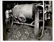 LG48 1942 Orig Photo TIN CANS SALVAGE BY NEW PROCESS @ CALIFORNIA DETINNING CORP picture