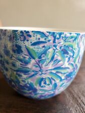 Lilly Pulitzer 2 coffee mug set Hidden Cat purple blue floral picture