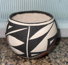 Native American Geometric Black & White ACOMA  Pottery signed C.G. 3”x4” picture
