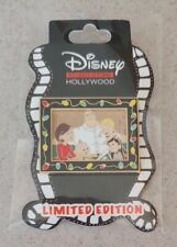 Disney Pin DSSH DSF The Incredibles Family Portrait Christmas Holidays LE 300 picture