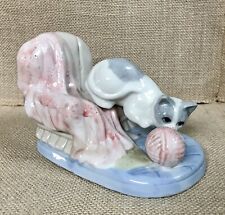 Vintage Playful White Gray Cat Chasing Yarn Ball Figurine Kitty AS IS READ picture