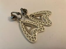 VINTAGE ESTATE white openwork dangle   clip on   earrings picture