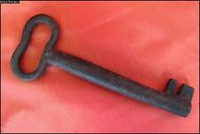 18C. ANTIQUE HUGE COLLECTABLE IRON GATE DOOR KEY picture
