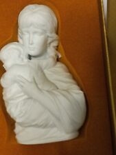VINTAGE HIBEL MARIA AND CHILD PORCELAIN SCULPTURE GORGEOUS NEW IN BOX picture