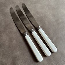 3x VINTAGE GROSVENOR ENGLAND FAUX BONE HANDLED MAIN DINNER TABLE KNIVES picture