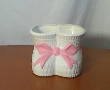 Baby Shoes Planter white with a painted pink bow no markings picture