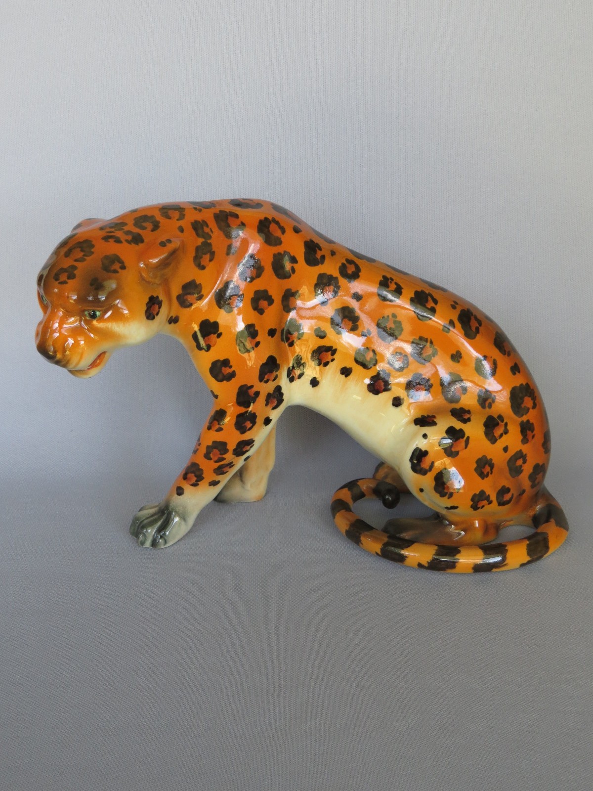 Rare Early Beswick England Seated Leopard 841