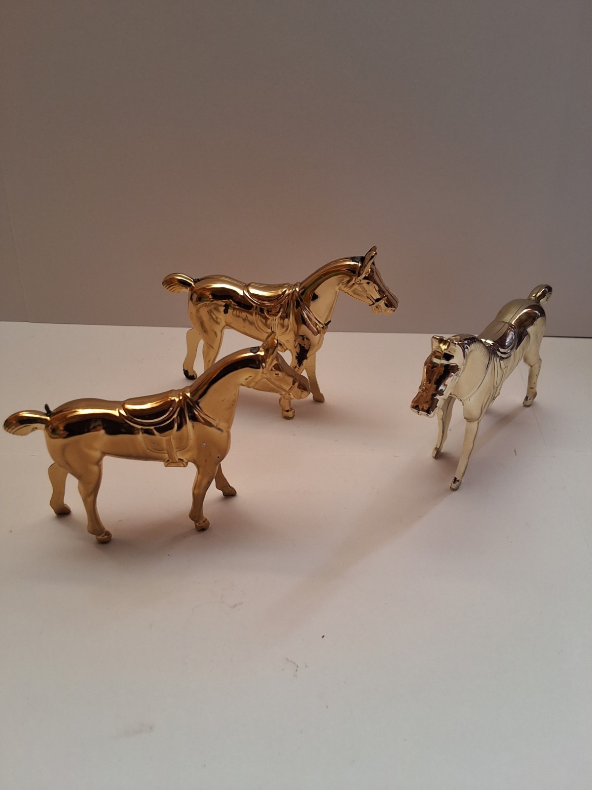 Vintage Mid Century Modern Gold Tone Metal Horse Wall Plaques - Set of 3