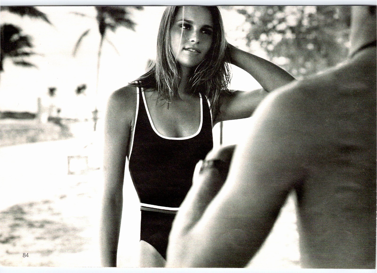 PRETTY YOUNG WOMAN SWIMSUIT 6