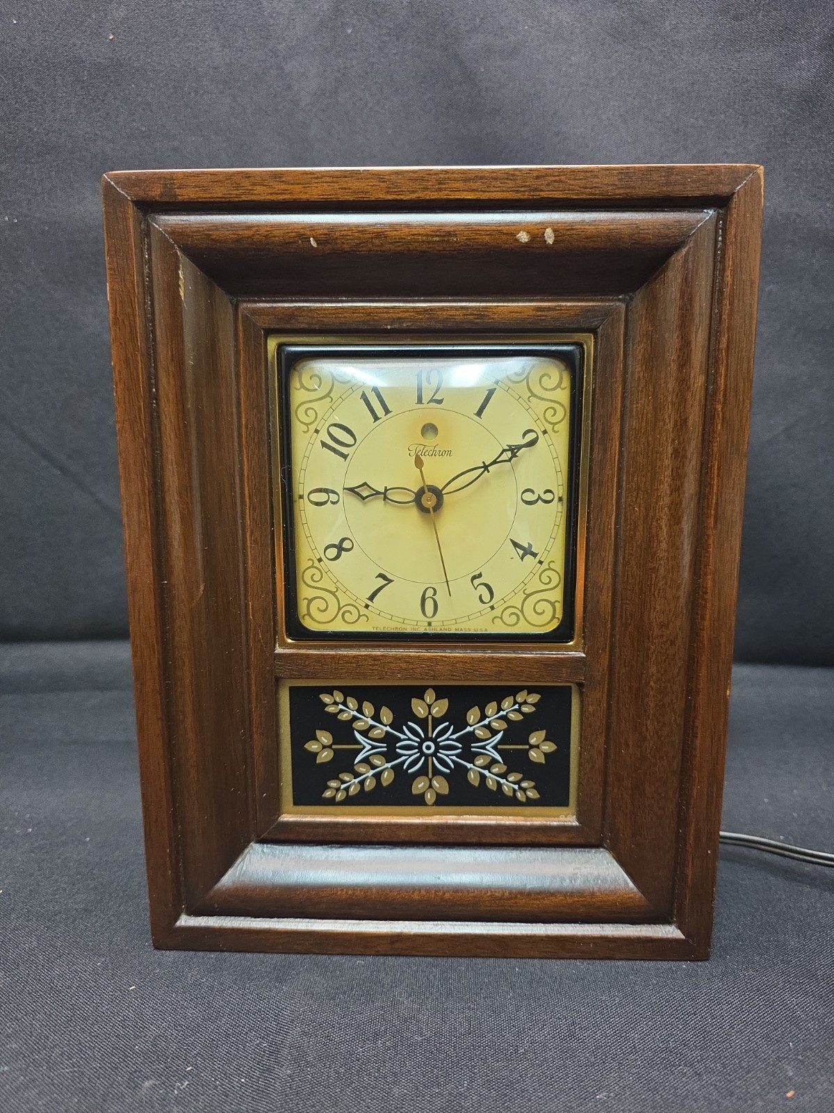 Vintage 1950-1953 Telechron Electric Somerset Model 3H161 Wooden Mantel Clock
