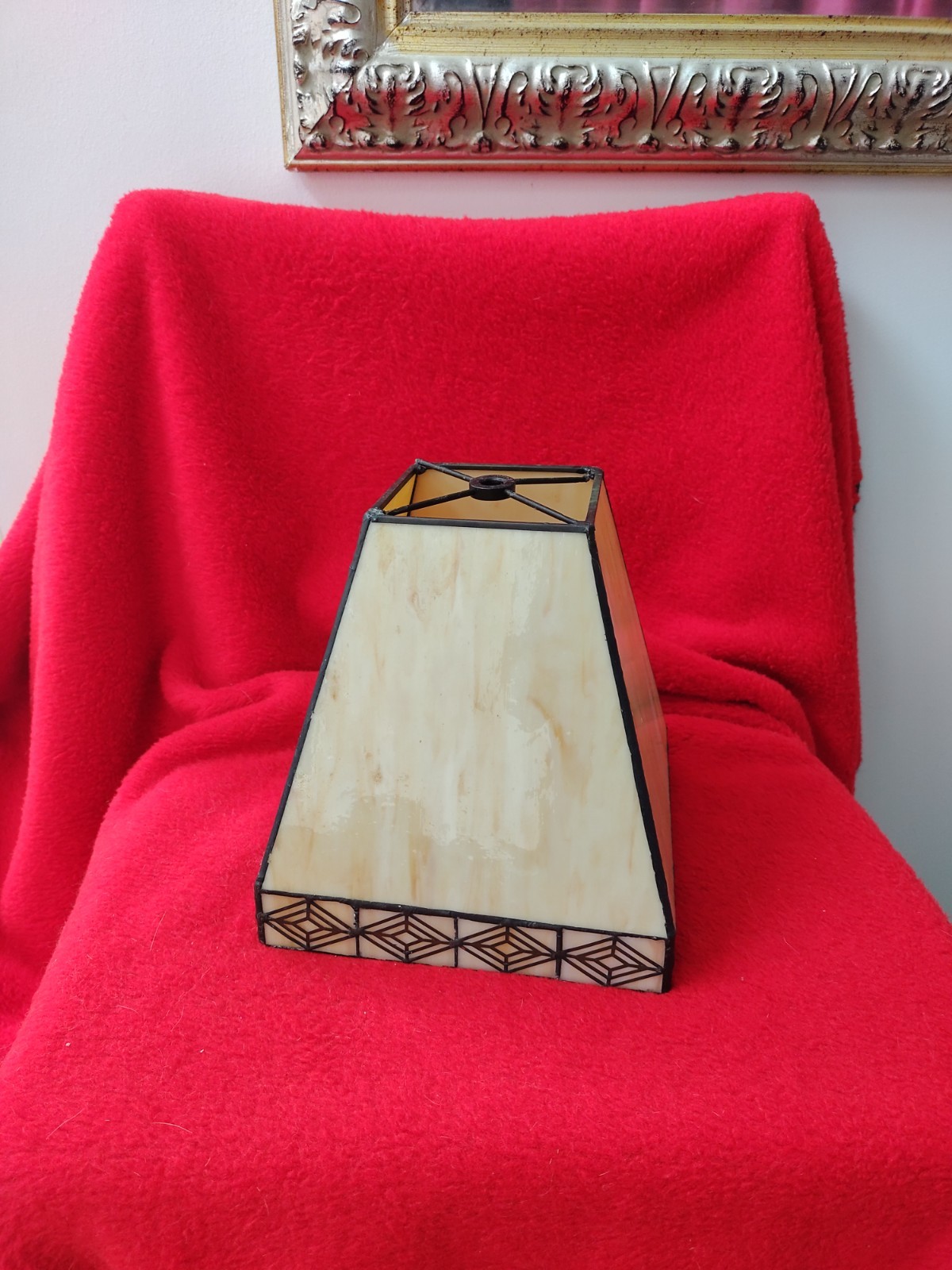 Tiffany style lamp shade beige lighting electric home bedroom