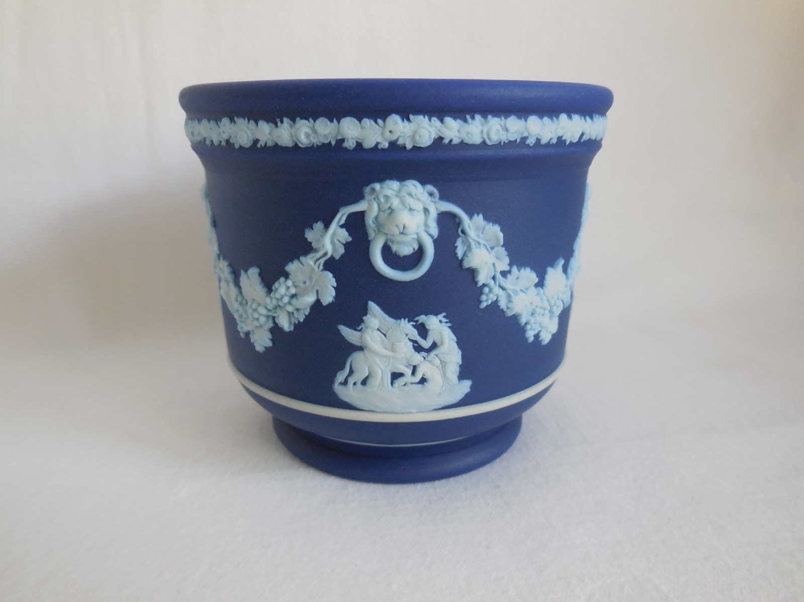 Antique c1900 Dark Blue Dip Wedgwood Jasperware Cachepot Planter Jardiniere