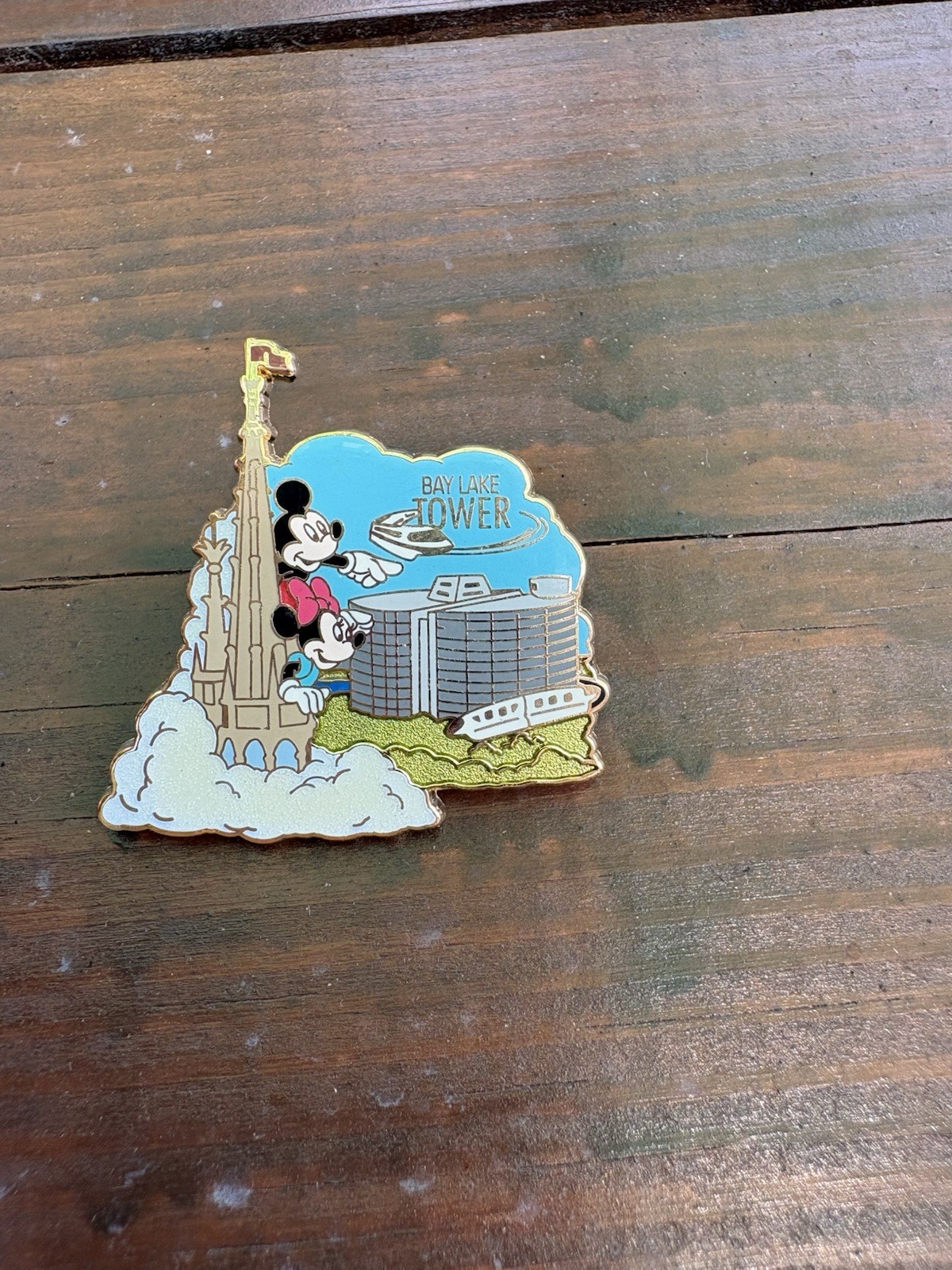 Disney Bay Lake Tower Mickey & Minnie DVC Exclusive Pin 2009