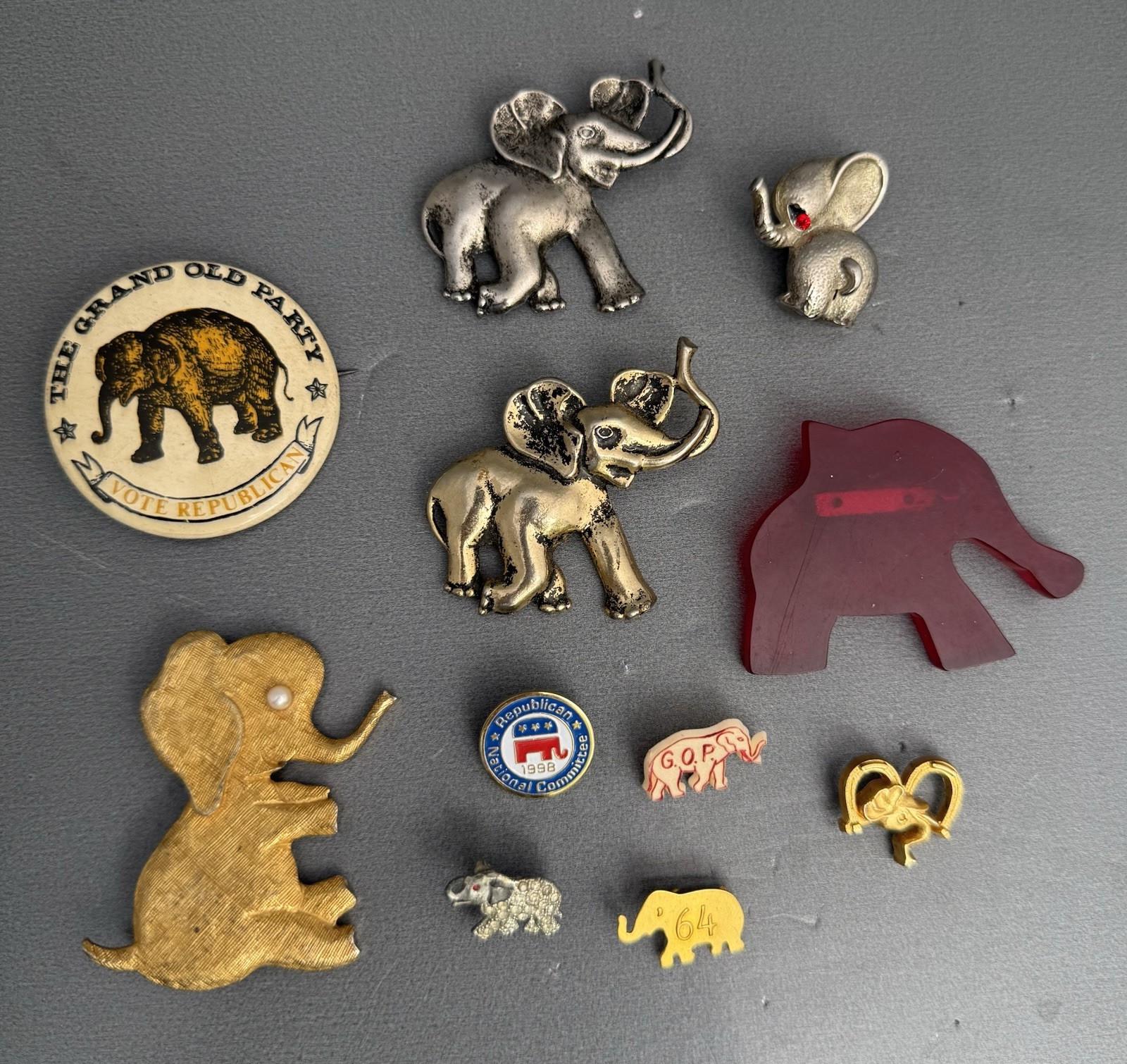 11 Vtg ‘60’s -‘90’s GOP Republican Party Elephant Figure Campaign Support Pins