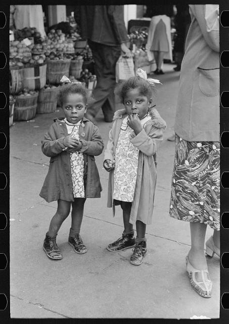 Photo:Waco Texas 1930s African American Girls at Market FSA Photo