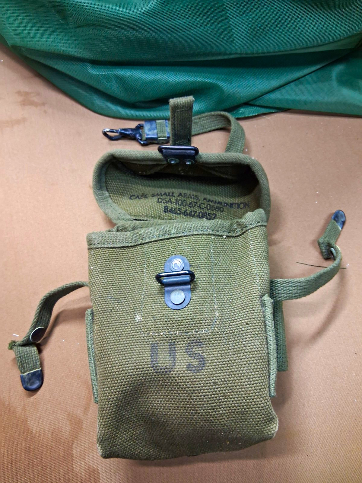 WWII US Army Small Arms Ammunition Case Pouch U.S. Marked DSA100-676006 WWII US Army Small Arms Ammunition Case Pouch U.S. Marked DSA100-676006