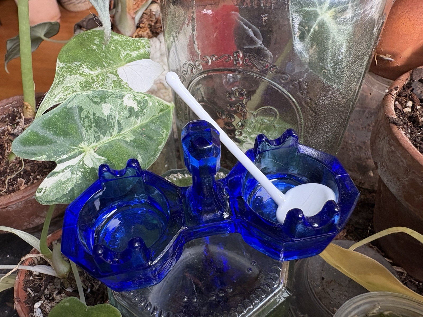 Vintage Cobalt Blue Glass Octagon Double Salt Cellar Dish w/ Milk Glass Spoon💙