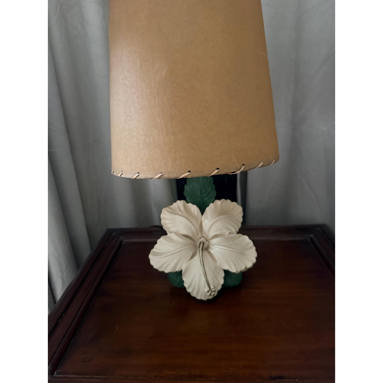 Vintage Chapman Hibiscus Table Lamp Floral Ceramic Lamp Original Shade Mid Cent