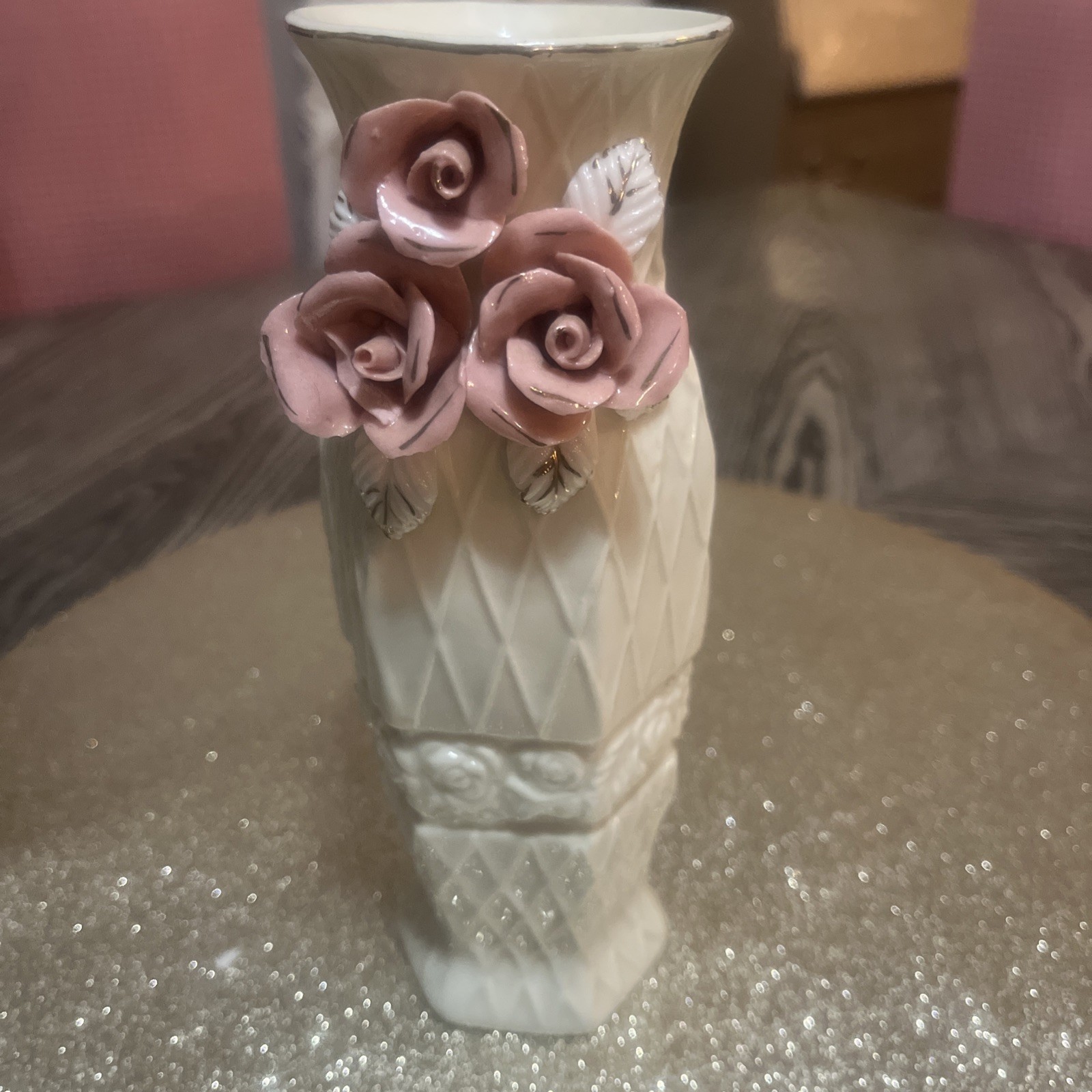Delicate And Beautiful - Rare Find Vintage Porcelain Rose Bud Vase. Delicate And Beautiful - Rare Find Vintage Porcelain Rose Bud Vase.