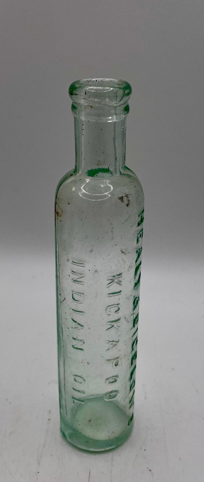 Antique HEALY & BIGELOW\'S KICKAPOO INDIAN OIL quack patent medicine bottle Antique HEALY & BIGELOW\'S KICKAPOO INDIAN OIL quack patent medicine bottle