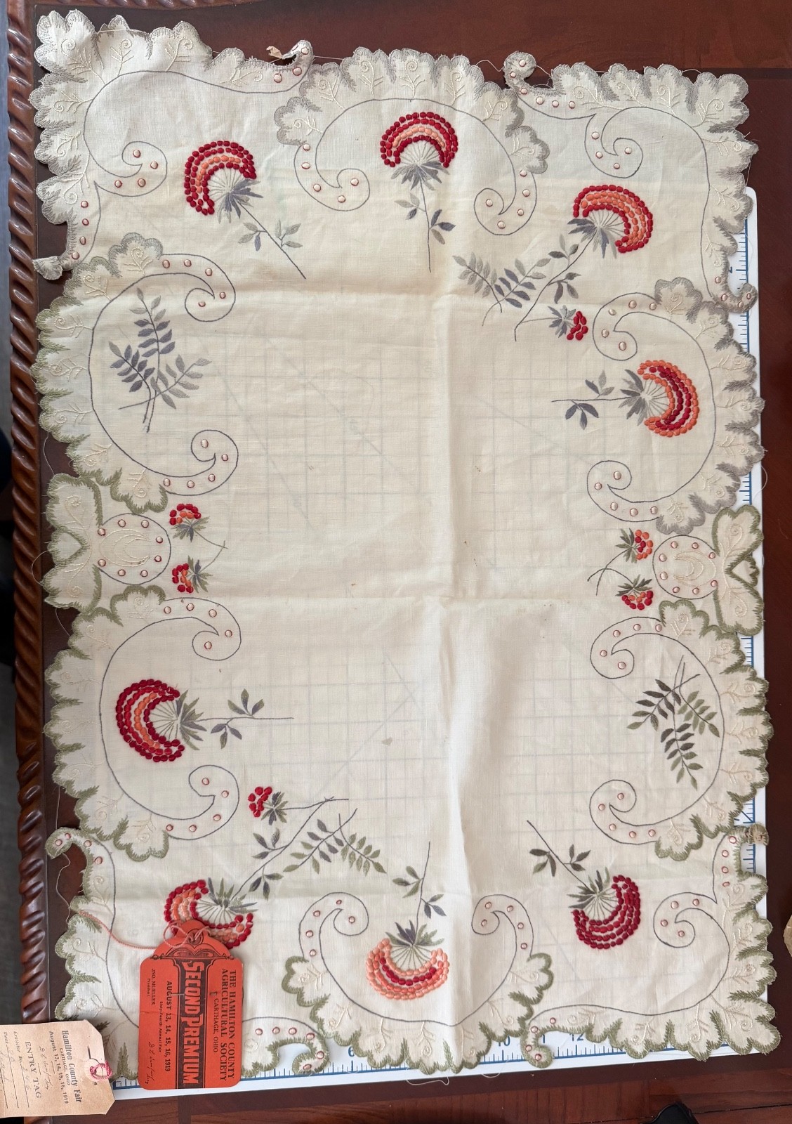 Antique 1919 Ohio Fair Winner Embroidered Linen Dresser Scarf Scalloped Ribbon Antique 1919 Ohio Fair Winner Embroidered Linen Dresser Scarf Scalloped Ribbon