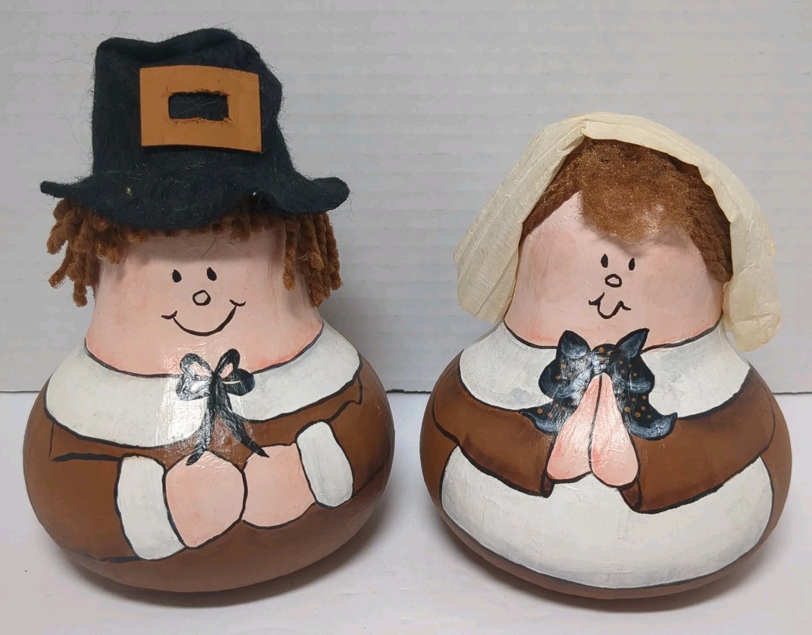 VTG (Set Of 2) Thanksgiving Pilgrim Gords Hand Made Paper Mache Signed