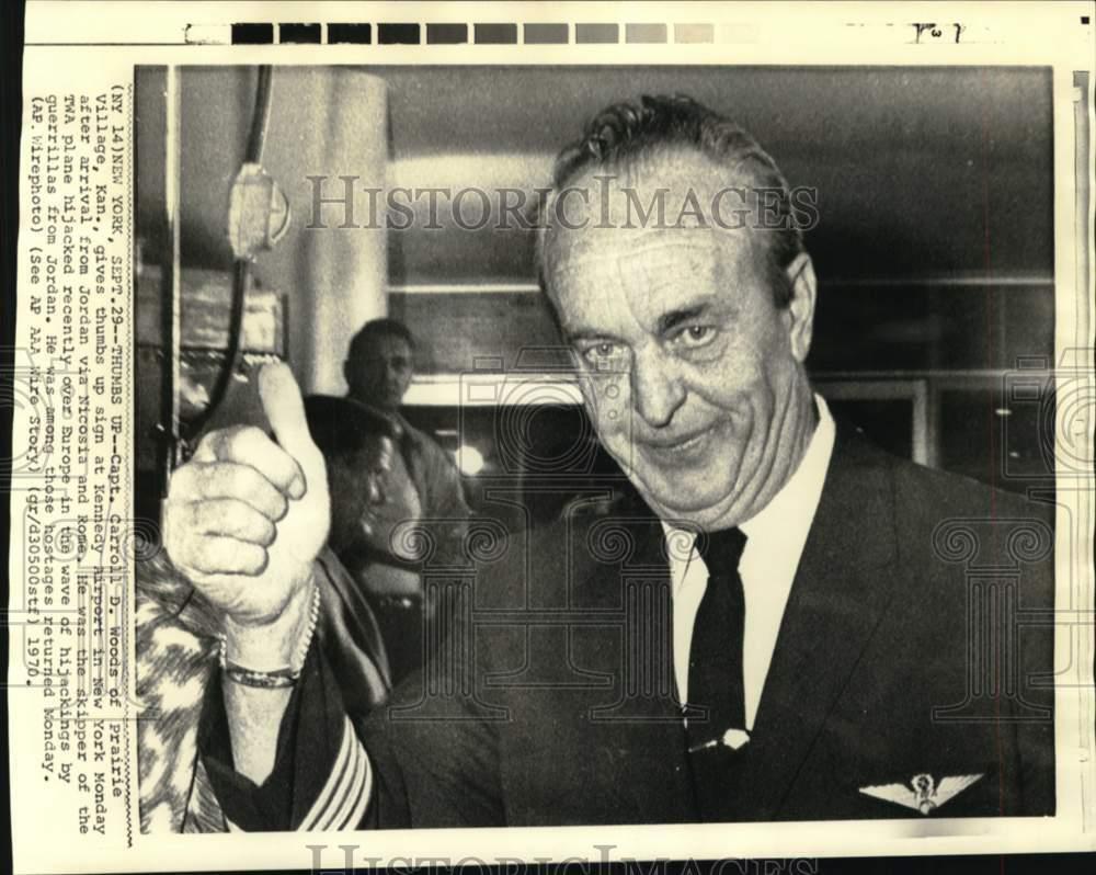 1970 Press Photo Captain Carroll Woods arrives from Jordan Kennedy Airport 1970 Press Photo Captain Carroll Woods arrives from Jordan Kennedy Airport