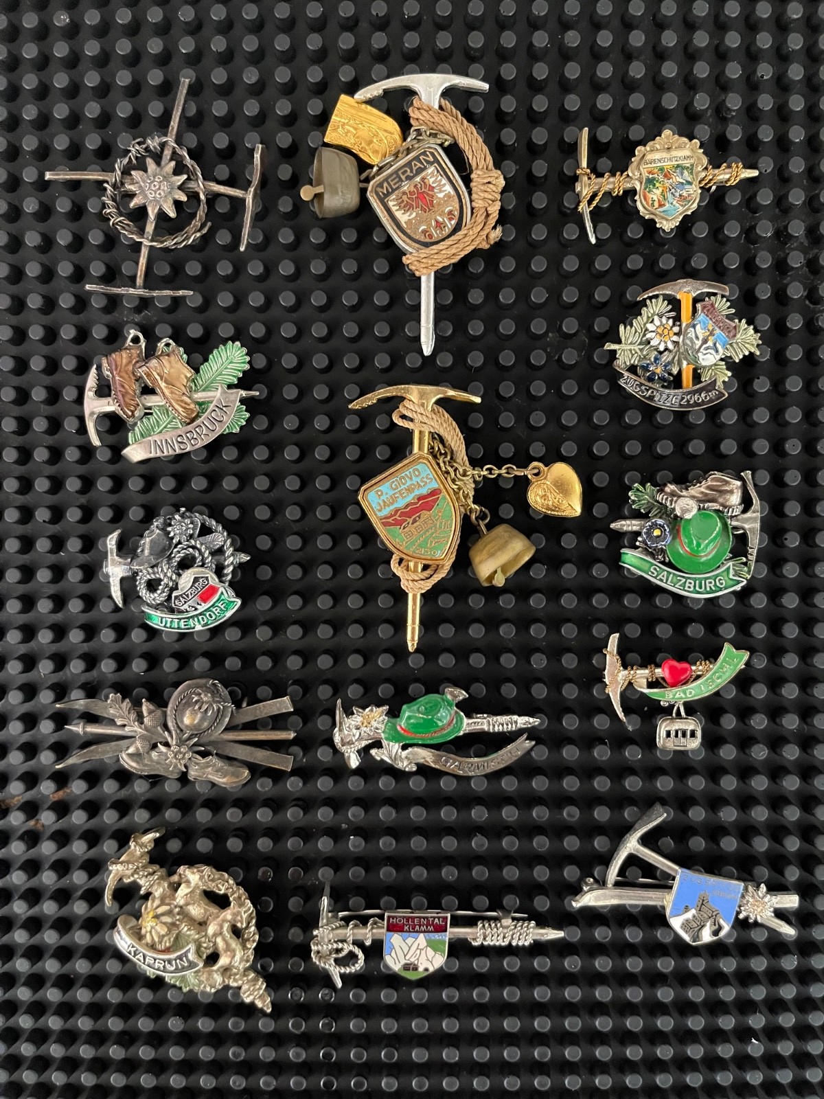 Vintage (Lot of 14) German Austrian Swiss Alpine Hiking 1970s Hat Pins / Brooch