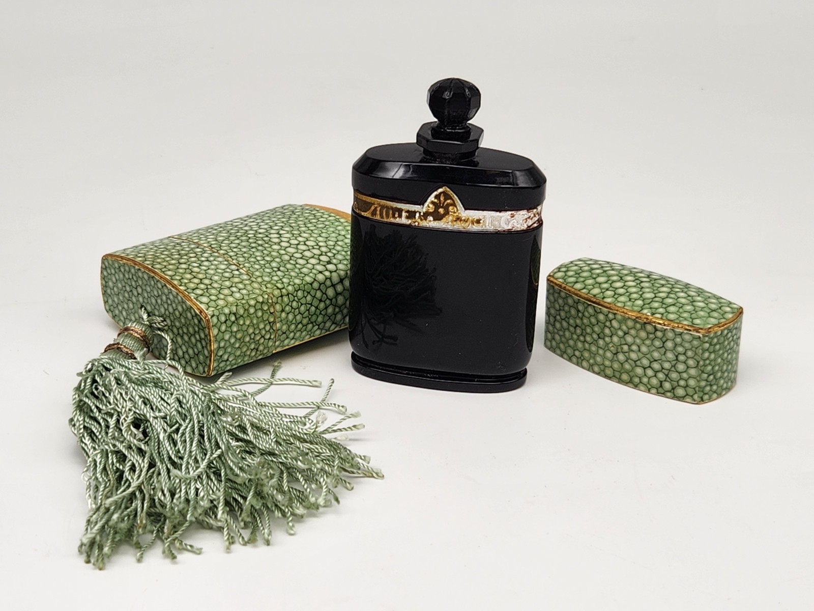 Vintage Caron Nuit de Noel Perfume Baccarat Style Bottle/Black - Empty 3\