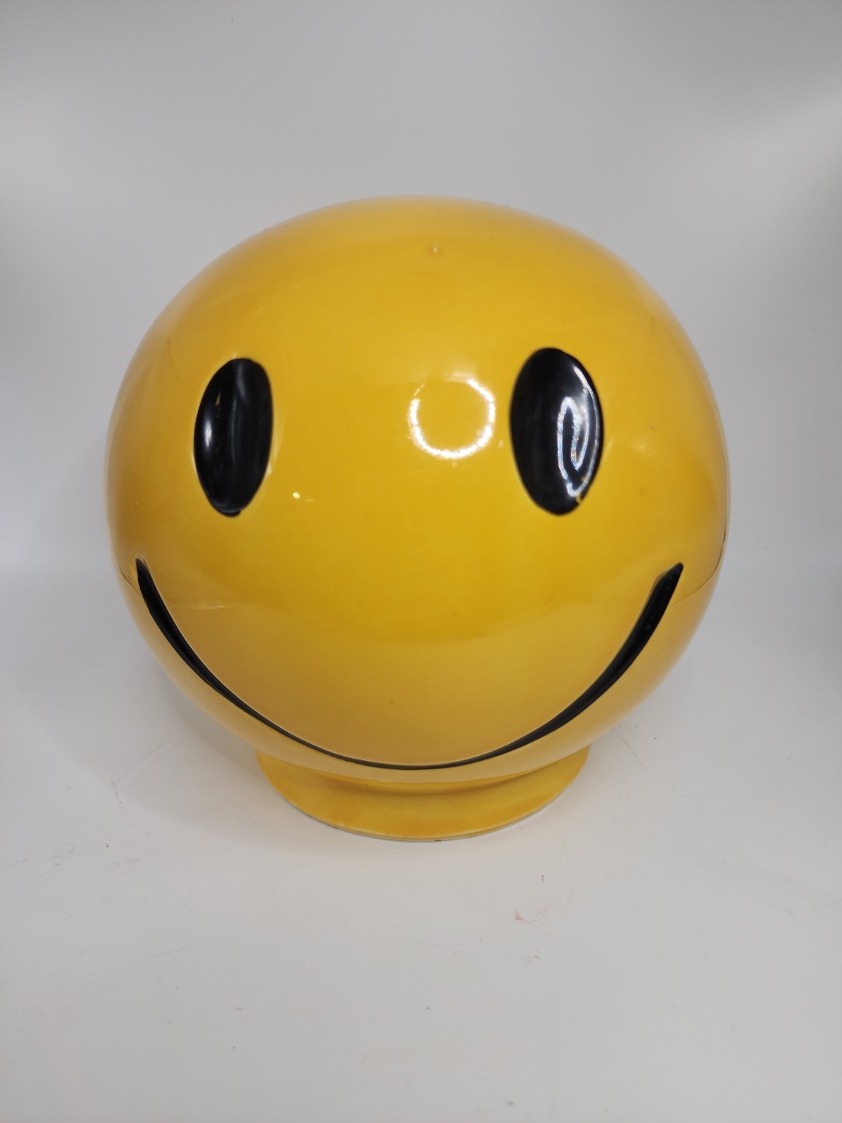 Vintage McCoy Pottery Yellow Ceramic Retro Smiley Face Coin Bank Round Sphere US