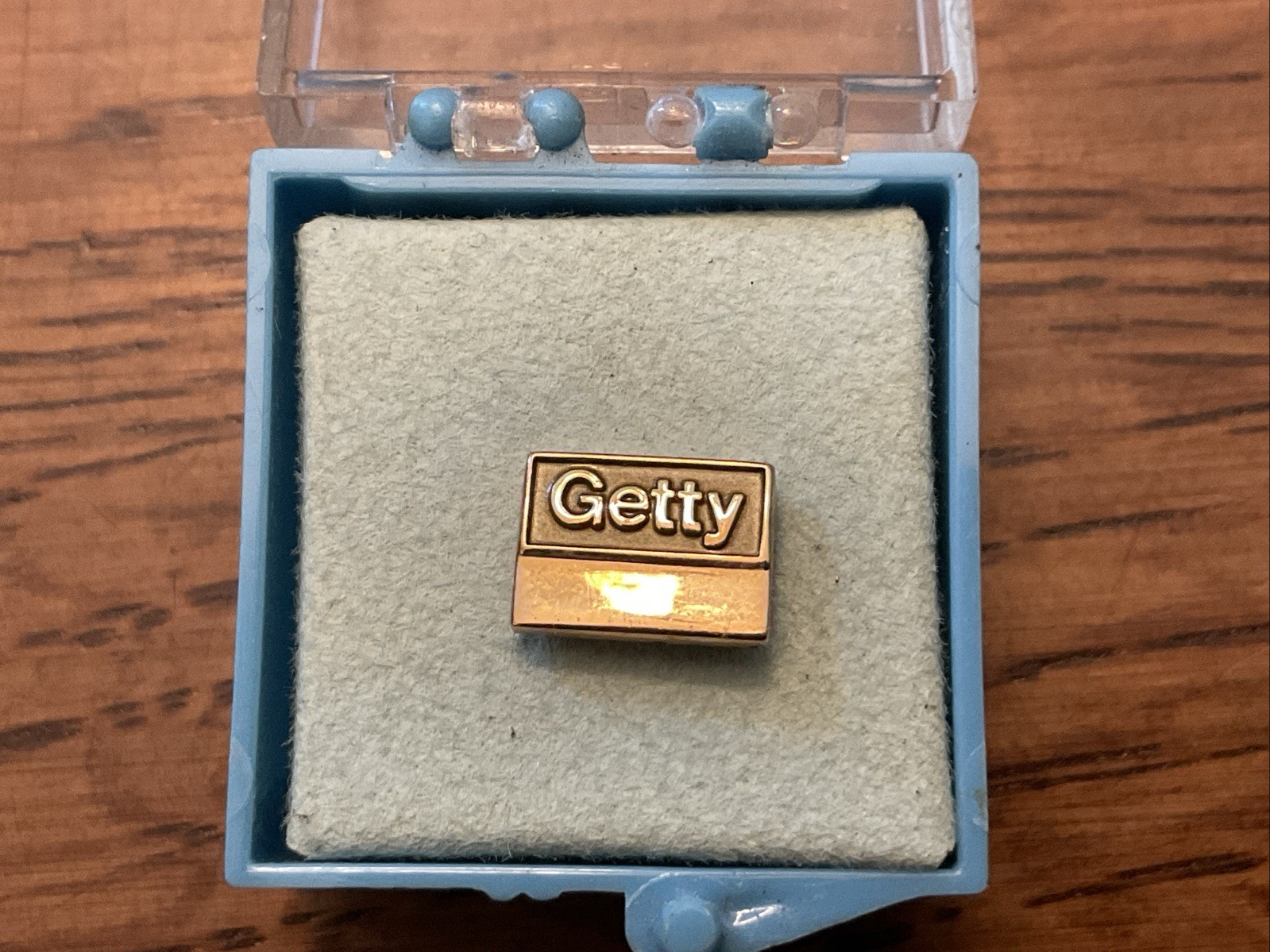 Rare Vintage 10K GOLD Getty Oil Employee Service Award Pendant Rare Vintage 10K GOLD Getty Oil Employee Service Award Pendant