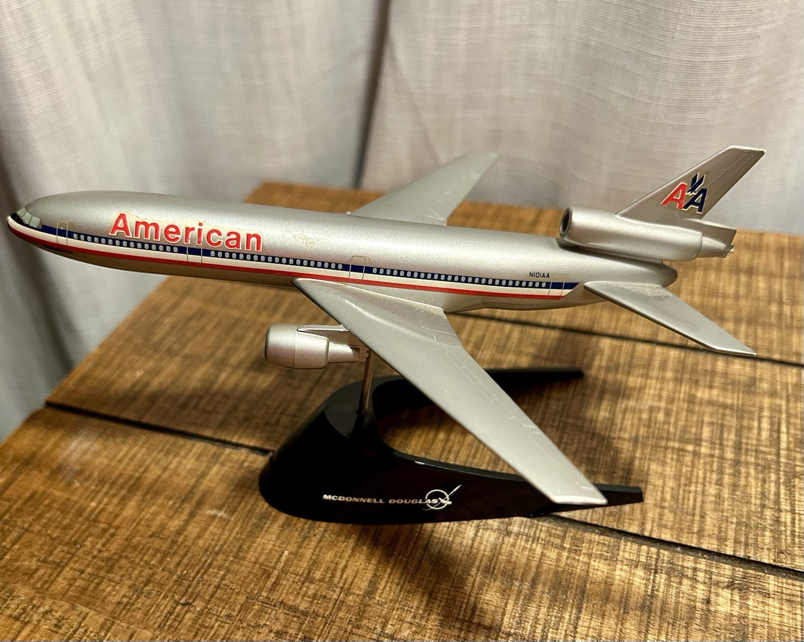 Vintage American Airlines Douglas DC-10 Model 