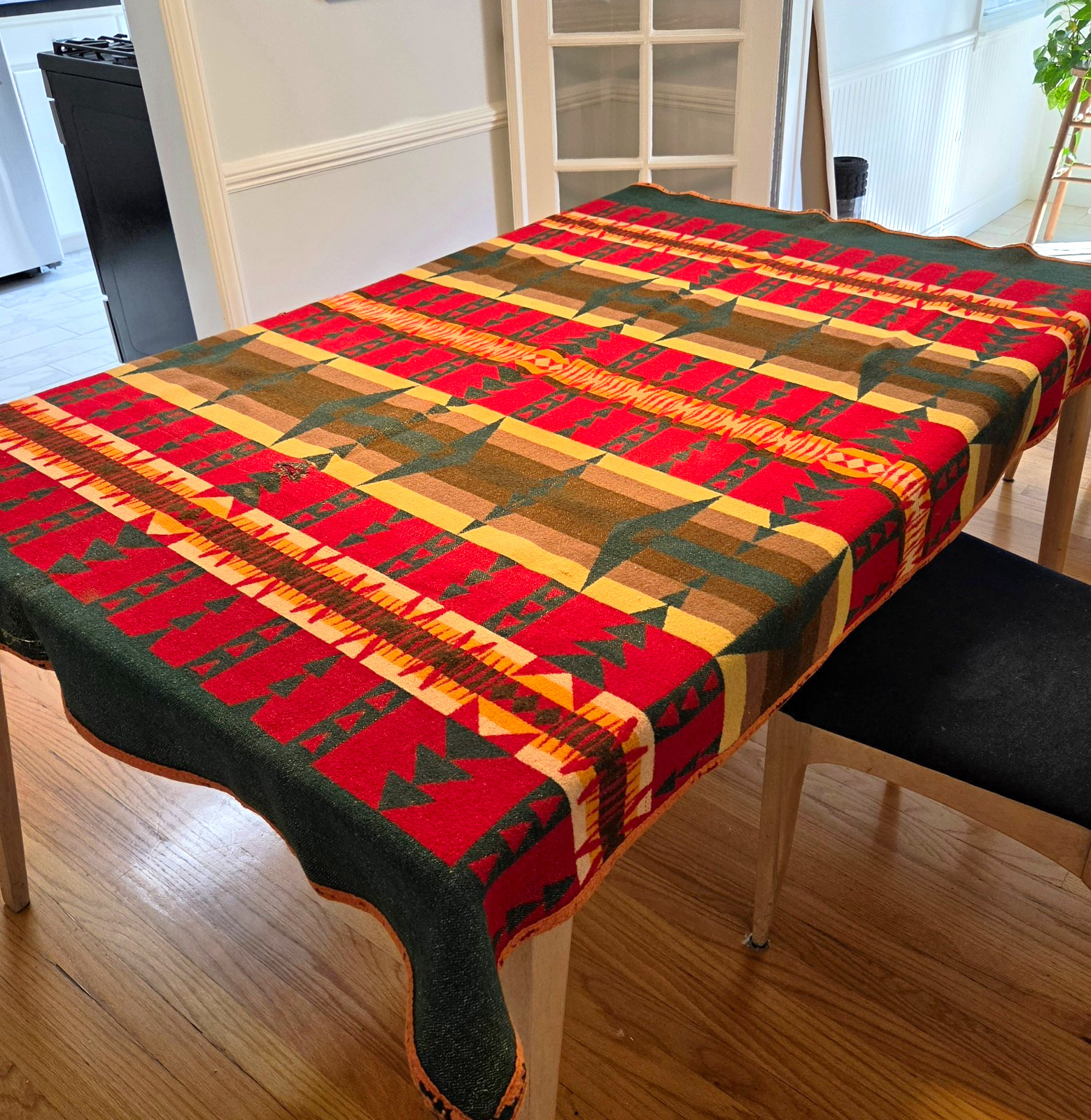VINTAGE 1920s/30s-PENDLETON Cayuse Blanket-YAVAPAI 'TEE PEE' pattern. VINTAGE 1920s/30s-PENDLETON Cayuse Blanket-YAVAPAI 'TEE PEE' pattern.