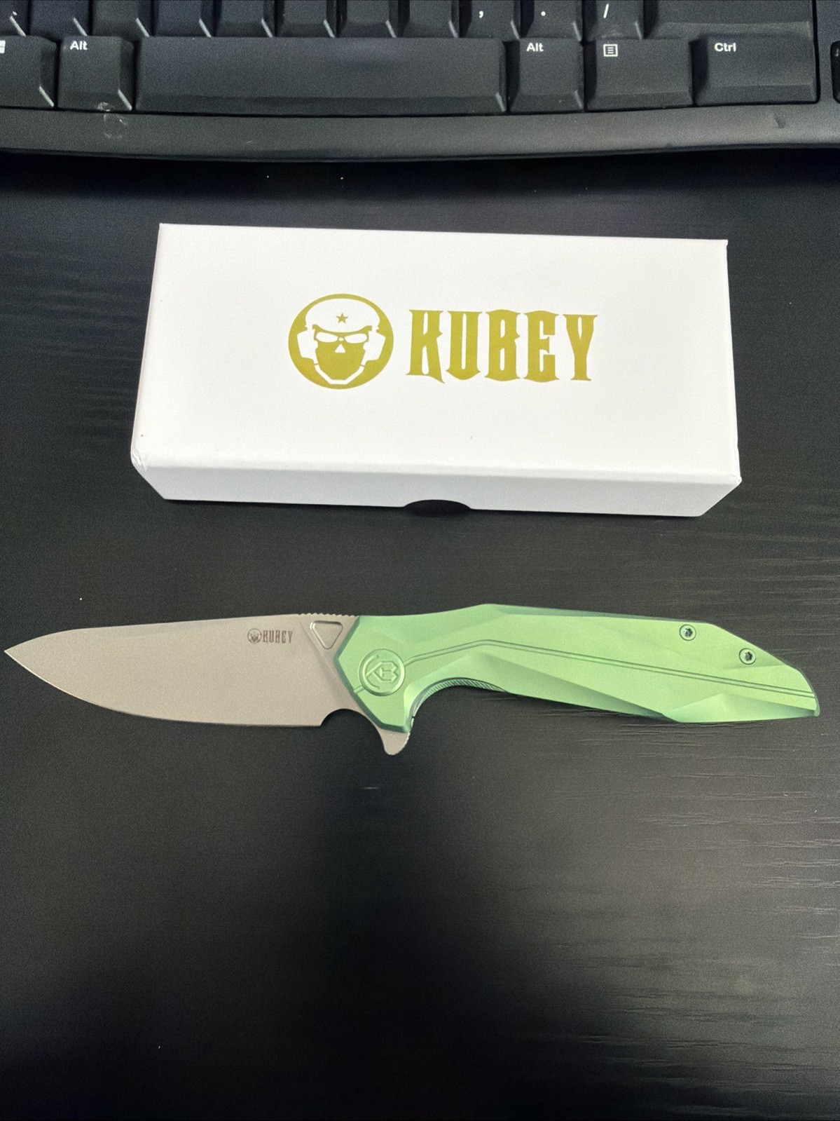 Kubey Nova KB235H Pocketknife 14C28N Drop Point Titanium Frame Lock Flipper