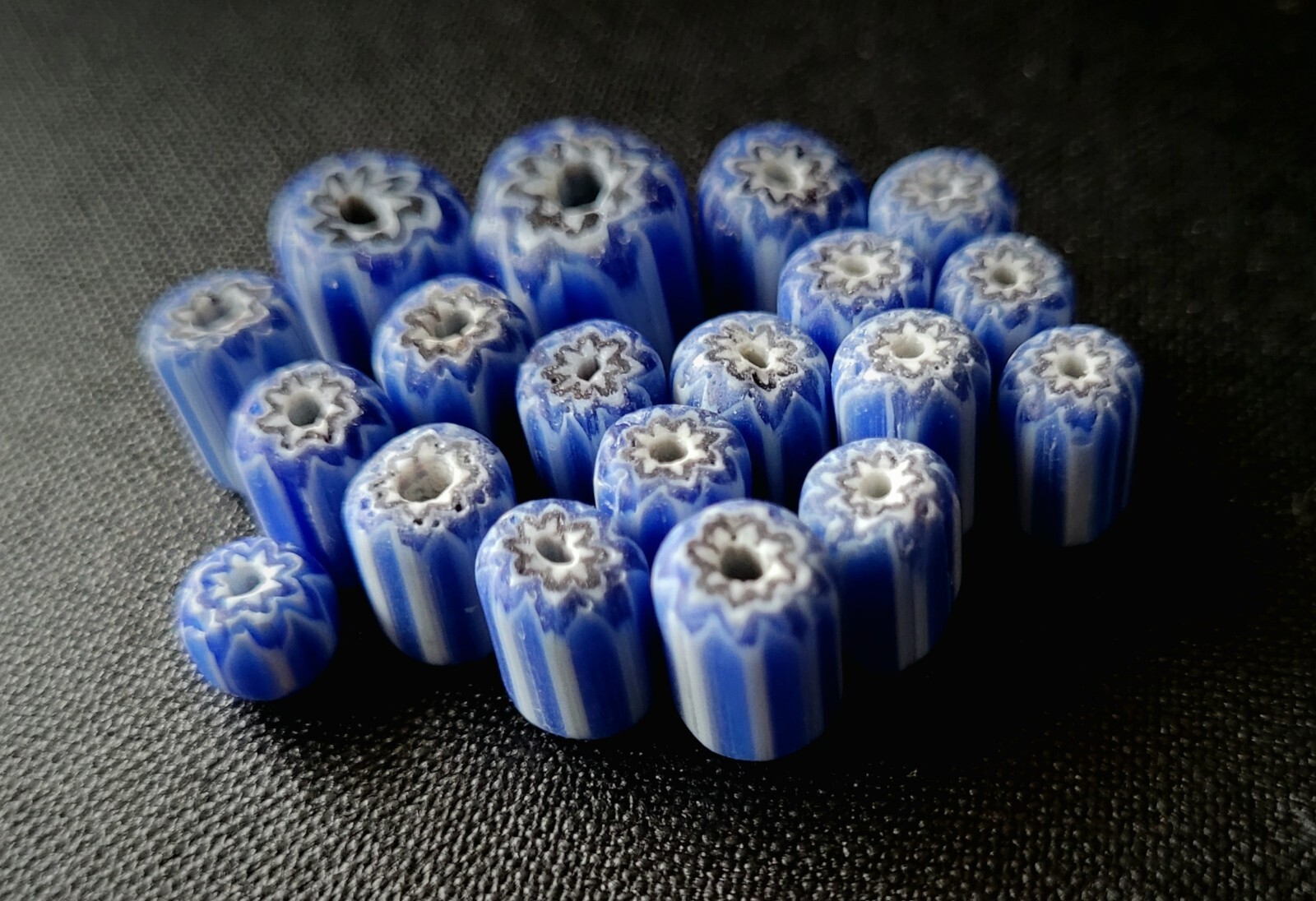RARE 5 LAYER BLUE AND WHITE VENETIAN STAR CHEVRON BEAD GROUP ca. 1590's - 1640