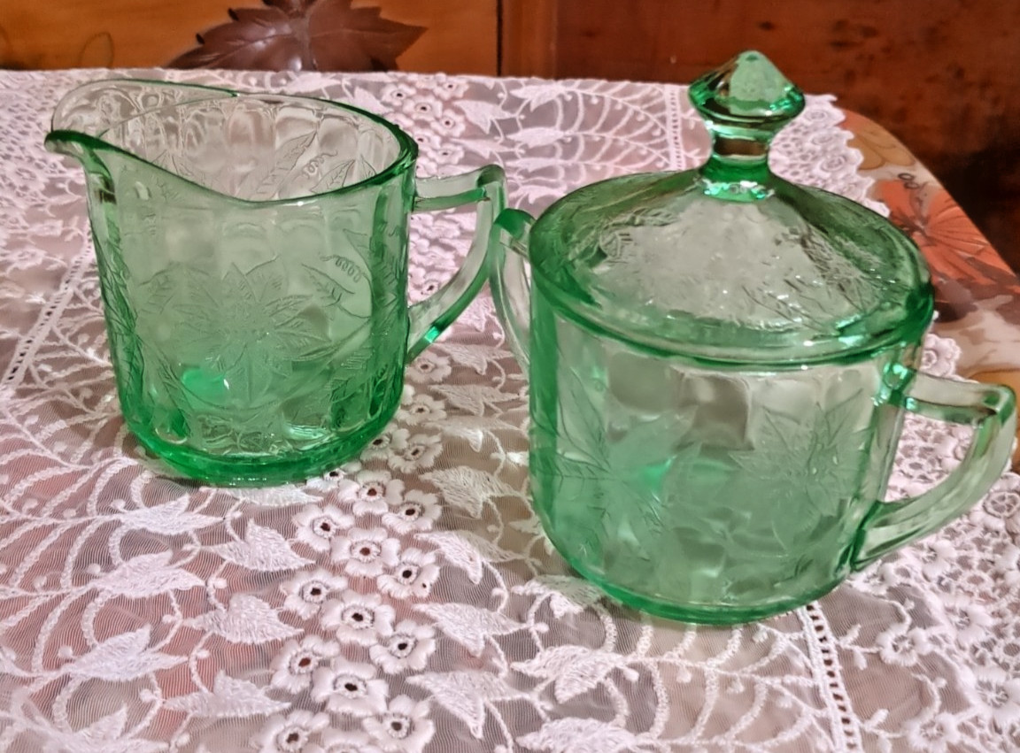 Depression Glass GREEN  CREAMER & SUGAR W/ LID