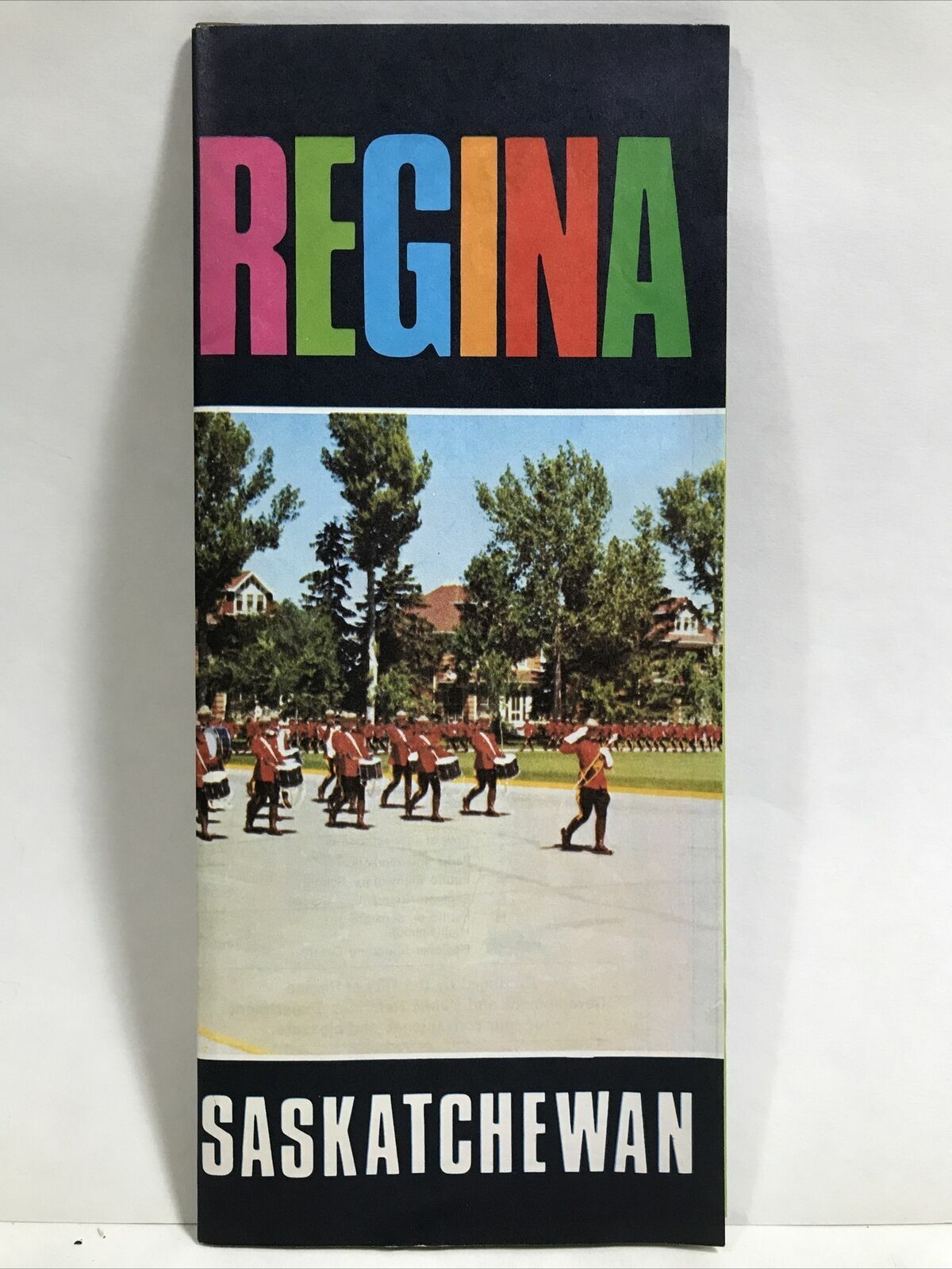 1973 REGINA SASKATCHEWAN CANADA Large Fold Out Travel Guide Map and Brochure