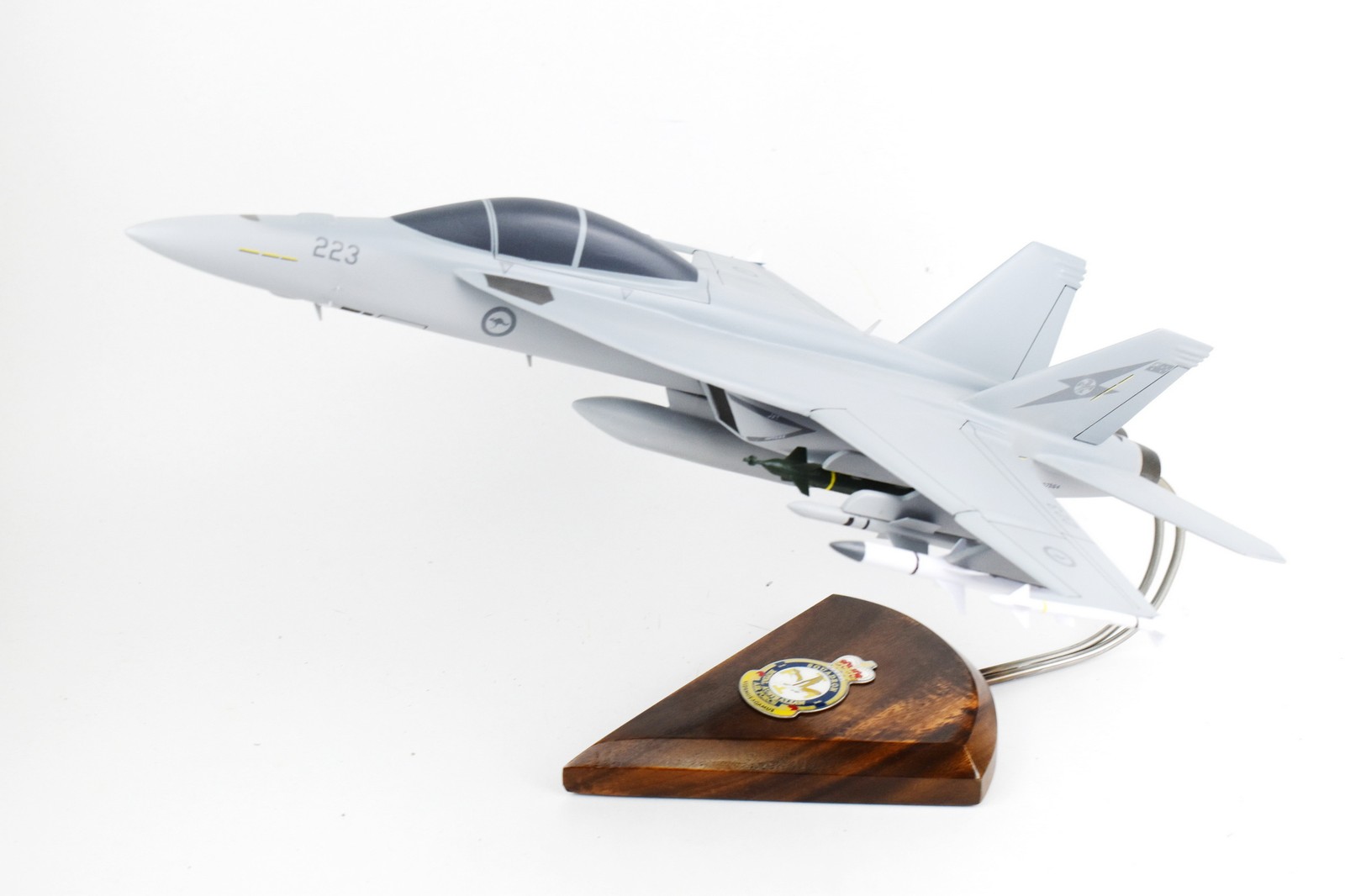 RAAF 1 SQN F/A-18F Model, 1/40th (18 RAAF 1 SQN F/A-18F Model, 1/40th (18