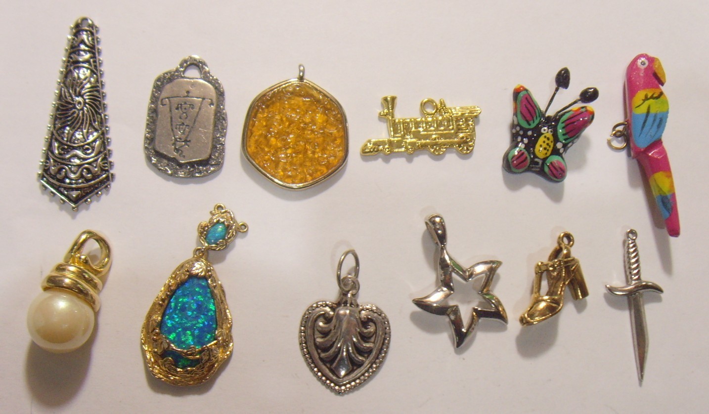 12 vintage nature cultural ethnic items assorted jewelry pendant lot 55215