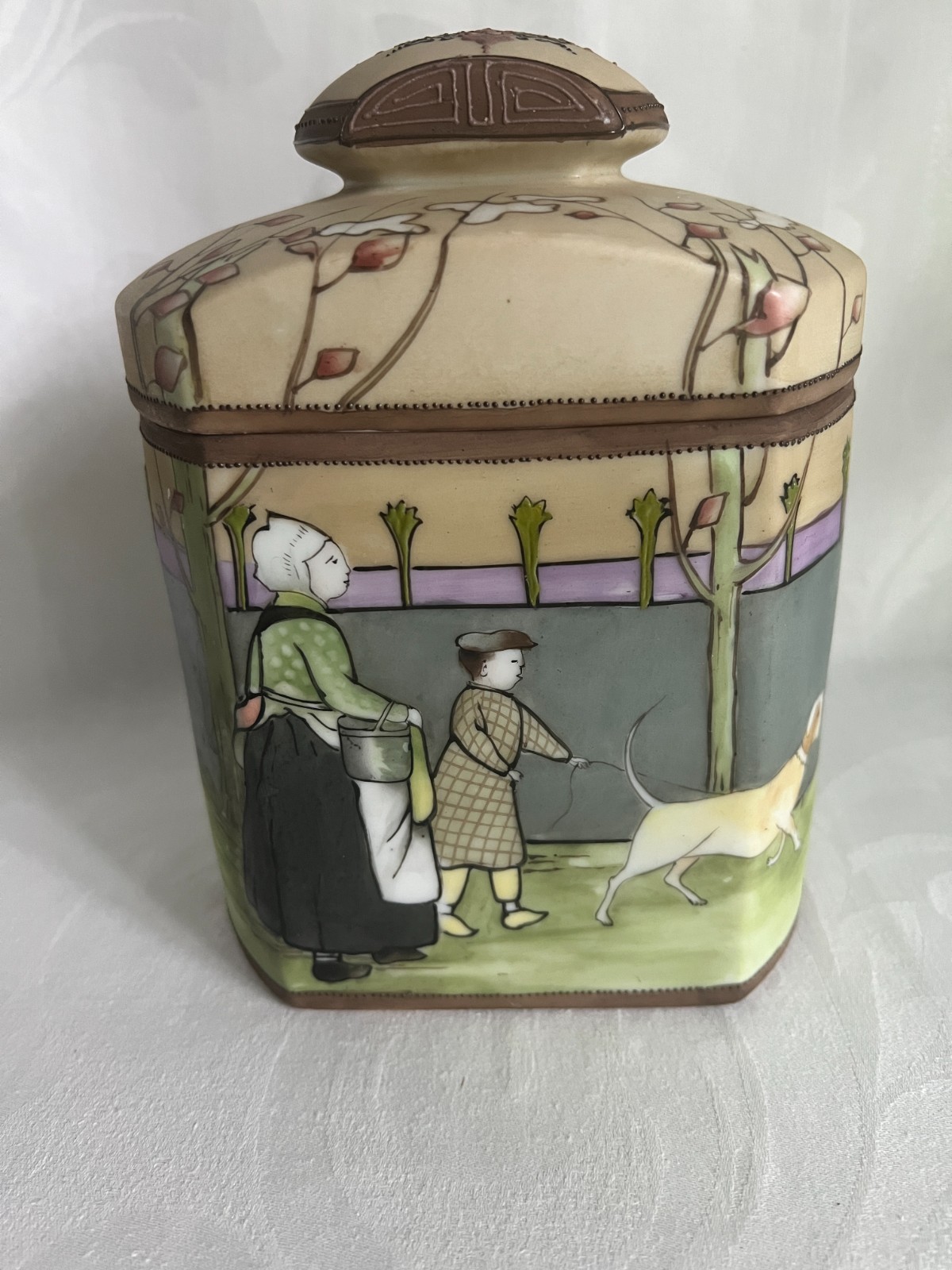 Antique Nippon Dutch Dog Park Walk Porcelain Humidor Green Wreath Mark 1911-1921